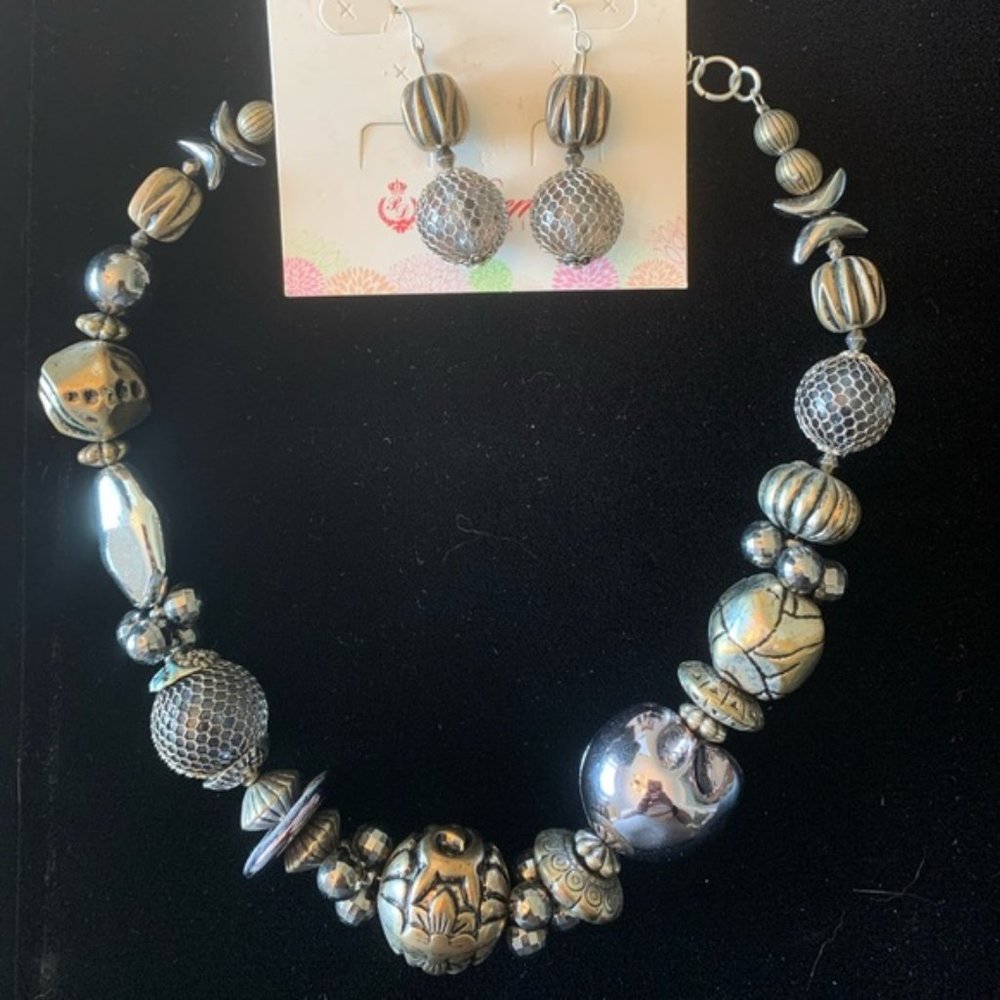 Necklace + earrings